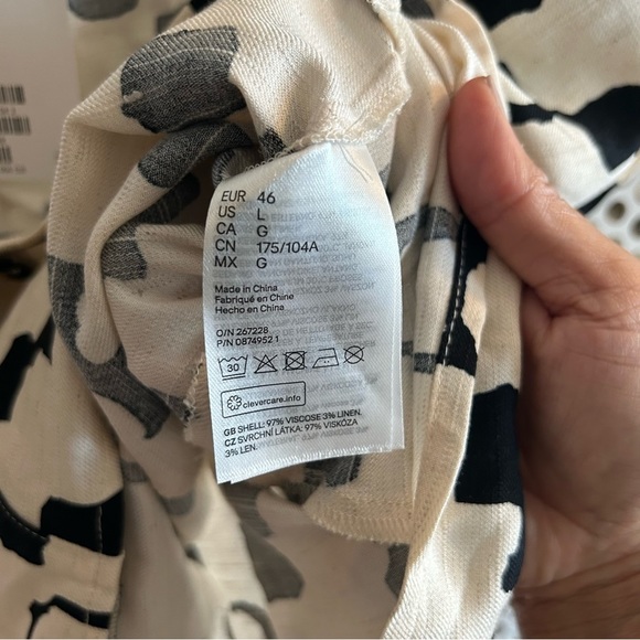 H&M Peplum Short-sleeved Blouse Size Large in Cream and Black Print NWT - Picture 7 of 10